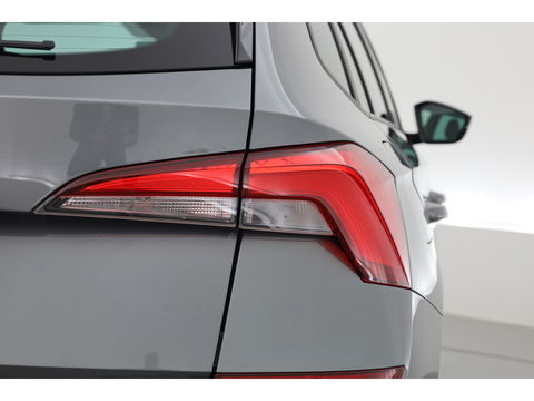 Škoda Kamiq 1.0 TSI DSG | Navi by App | Camera | LED | Clima | All Seasons |