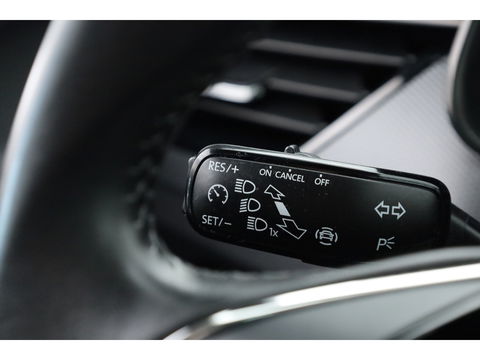 Škoda Kamiq 1.0 TSI DSG | Navi by App | Camera | LED | Clima | All Seasons |