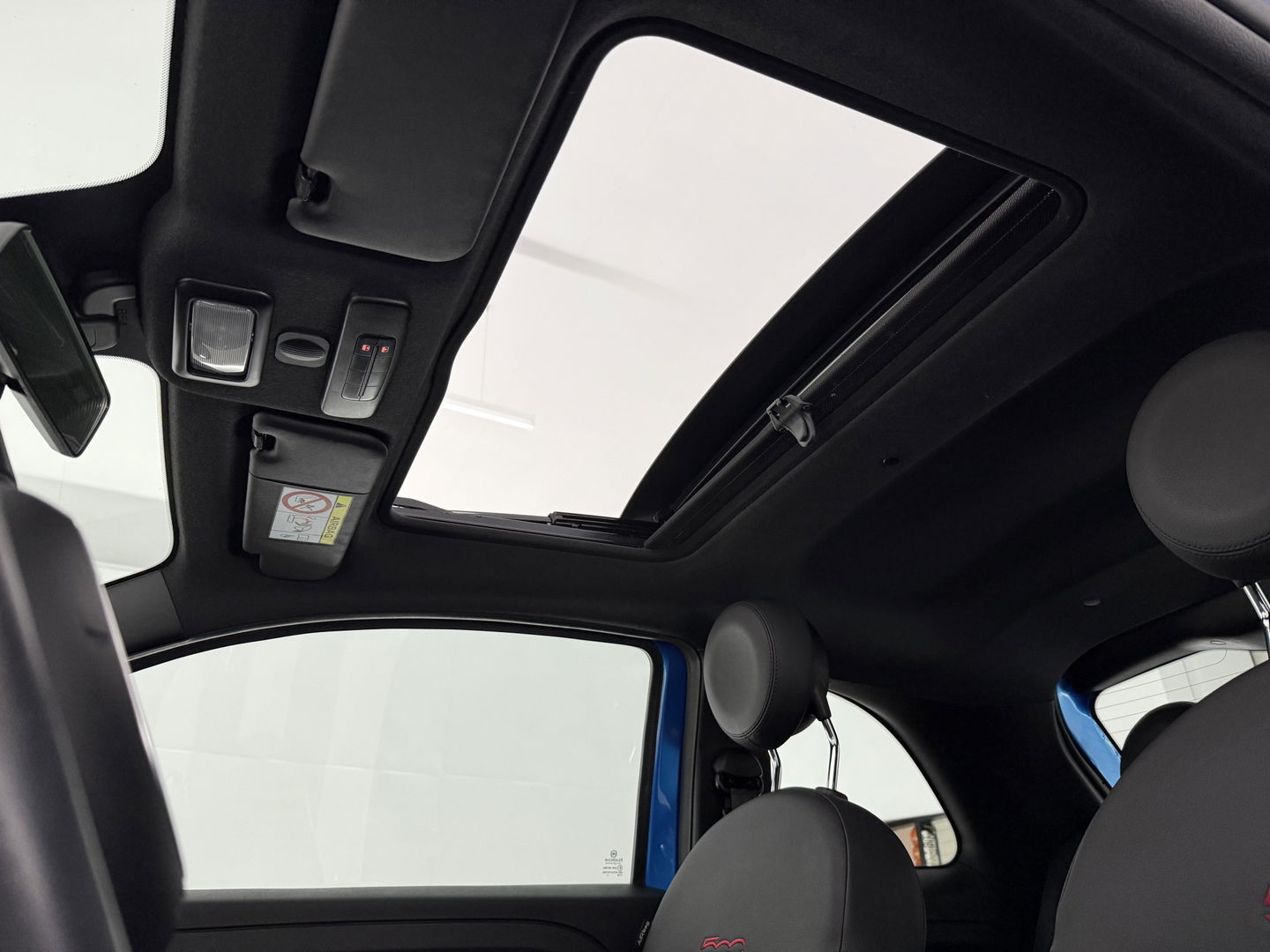 Fiat 500 1.0 Hybrid Sport | Pano | Navigatie | LED | Carplay | Cruise | Parkeersens. l NAP