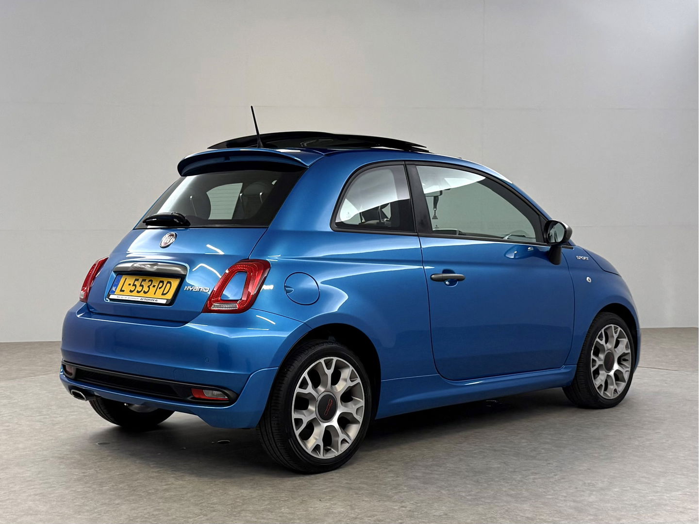 Fiat 500 1.0 Hybrid Sport | Pano | Navigatie | LED | Carplay | Cruise | Parkeersens. l NAP