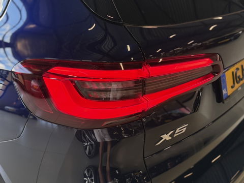 BMW X5 45e 394PK X-Drive / Carbon / M-Perf. M-Sport / HK / Laser