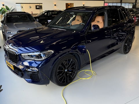 BMW X5 45e 394PK X-Drive / Carbon / M-Perf. M-Sport / HK / Laser