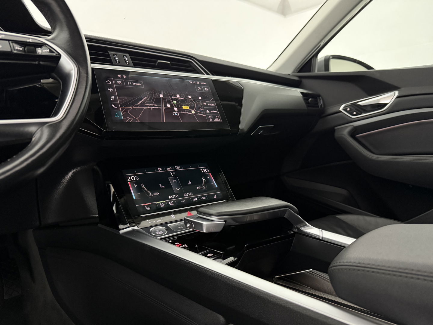 Audi e-tron 50 Quattro plus 71 kWh 313PK | SOH: 88% | Pano | Virtual | Memory | Carplay | Adaptive Cruise | LED