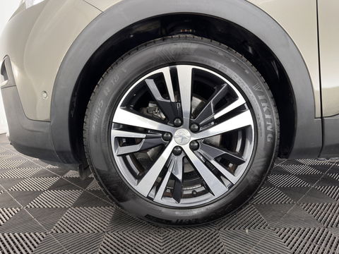 Peugeot 5008 1.6 e-THP GT-Line [ 7-Pers. ] Aut. *PANO | LEATHER-FABRIC | FULL-LED | DIGI-COCKPIT | LANE-ASSIST | BLINDS-SPOT | SPORT-SEATS | CAMERA | NAVI-FULLMAP | SHIFT-PADDLES | PRIVACY-GLASS | TOWBAR | 18''ALU*