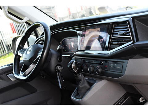 Volkswagen Transporter 2.0 TDI L2H1 32 Bulli Virtual, Adaptieve Cruise, LED, Carplay, Automaat, NAVI, Trekhaak, Sensoren, Uniek!