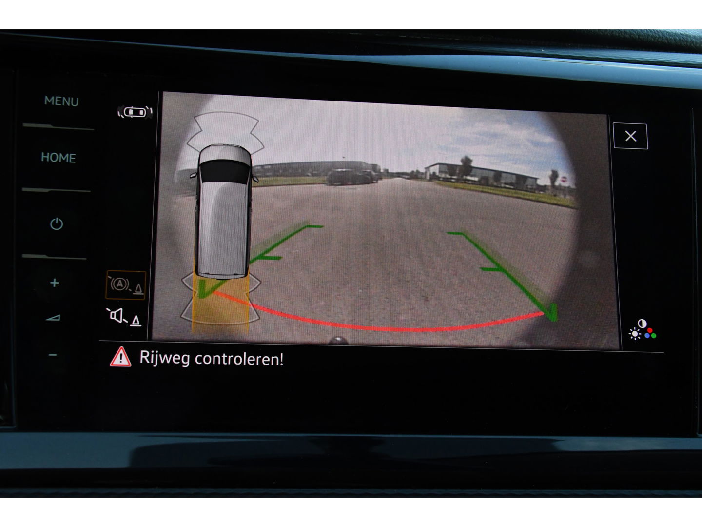 Volkswagen Transporter 2.0 TDI L2H1 32 Bulli Virtual, Adaptieve Cruise, LED, Carplay, Automaat, NAVI, Trekhaak, Sensoren, Uniek!