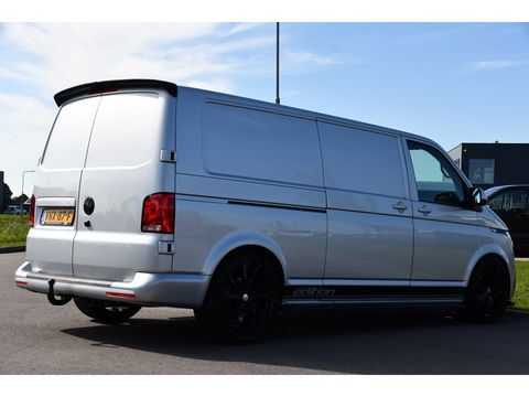 Volkswagen Transporter 2.0 TDI L2H1 32 Bulli Virtual, Adaptieve Cruise, LED, Carplay, Automaat, NAVI, Trekhaak, Sensoren, Uniek!