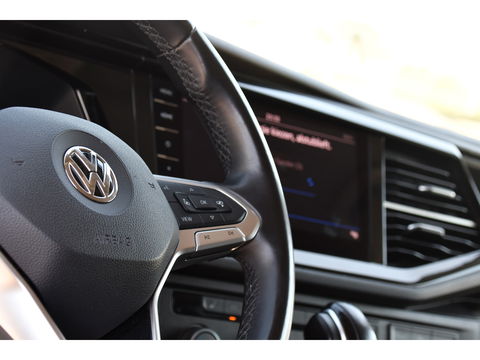 Volkswagen Transporter 2.0 TDI L2H1 30 DC Bulli Virtual, Adaptieve Cruise, 199PK, LED, Electrische deur, Stoelverwarming, Trekhaak, Uniek!