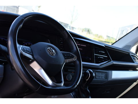 Volkswagen Transporter 2.0 TDI L2H1 30 DC Bulli Virtual, Adaptieve Cruise, 199PK, LED, Electrische deur, Stoelverwarming, Trekhaak, Uniek!
