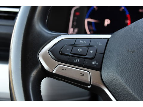 Volkswagen Transporter 2.0 TDI L2H1 30 DC Bulli Virtual, Adaptieve Cruise, 199PK, LED, Electrische deur, Stoelverwarming, Trekhaak, Uniek!