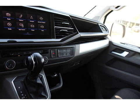Volkswagen Transporter 2.0 TDI L2H1 30 DC Bulli Virtual, Adaptieve Cruise, 199PK, LED, Electrische deur, Stoelverwarming, Trekhaak, Uniek!