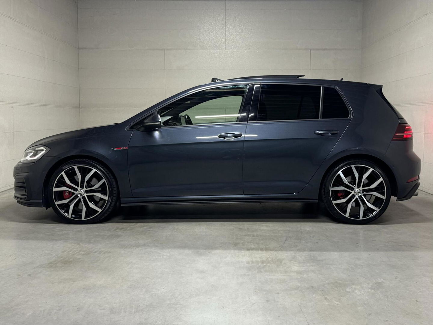 Volkswagen Golf 2.0 TSI GTI Performance Pano Virtual Sfeer Trekh.