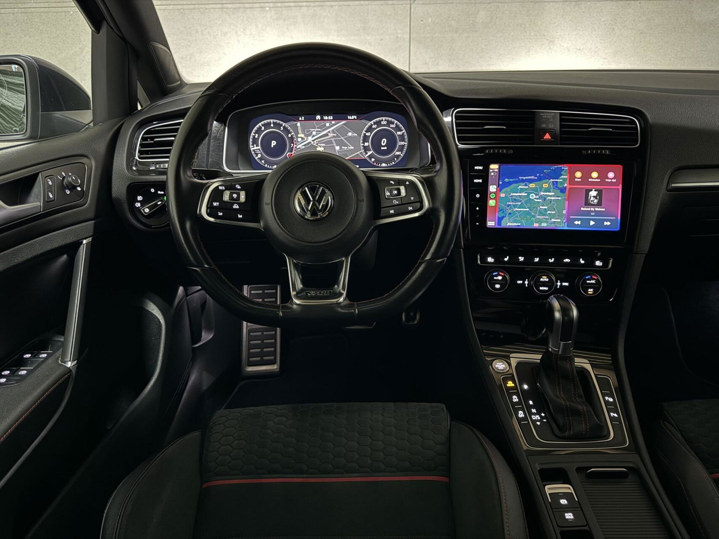 Volkswagen Golf 2.0 TSI GTI Performance Pano Virtual Sfeer Trekh.