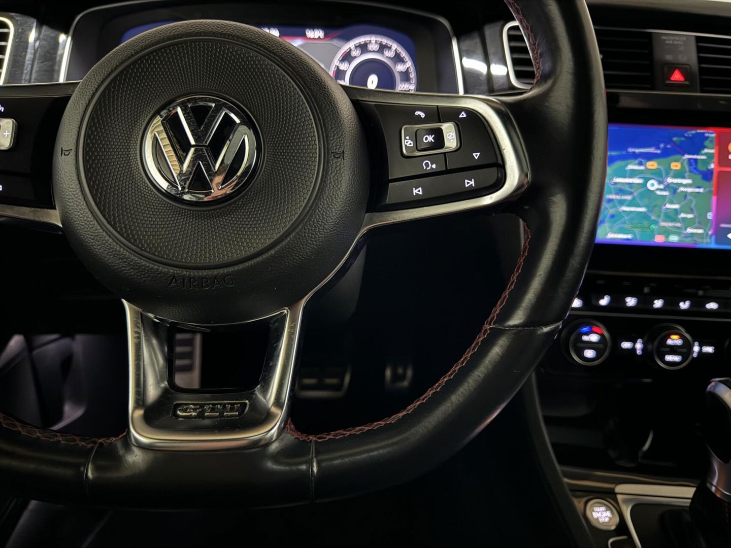Volkswagen Golf 2.0 TSI GTI Performance Pano Virtual Sfeer Trekh.