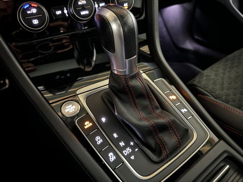 Volkswagen Golf 2.0 TSI GTI Performance Pano Virtual Sfeer Trekh.