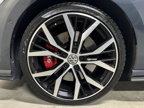 Volkswagen Golf 2.0 TSI GTI Performance Pano Virtual Sfeer Trekh.