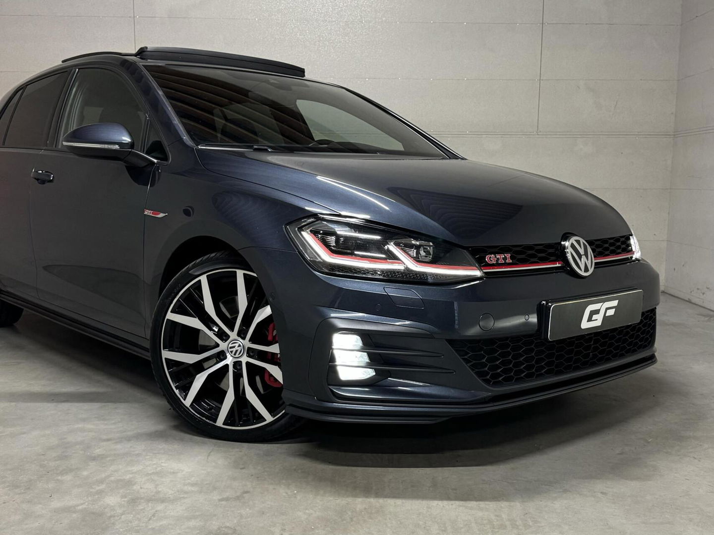 Volkswagen Golf 2.0 TSI GTI Performance Pano Virtual Sfeer Trekh.