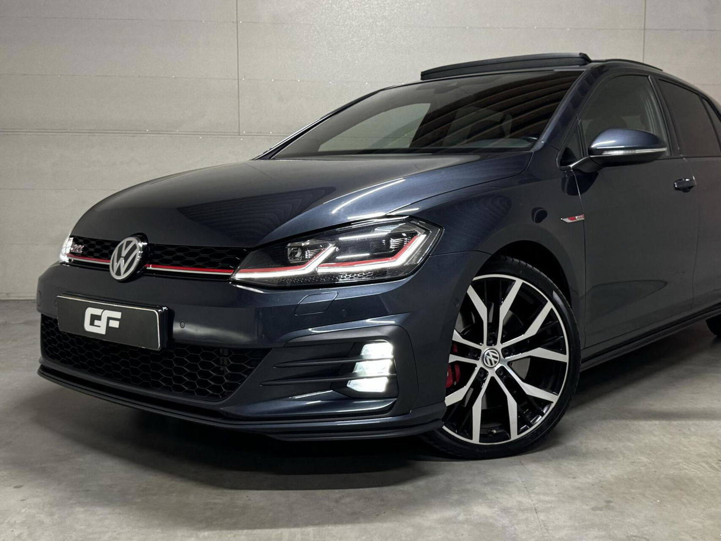 Volkswagen Golf 2.0 TSI GTI Performance Pano Virtual Sfeer Trekh.