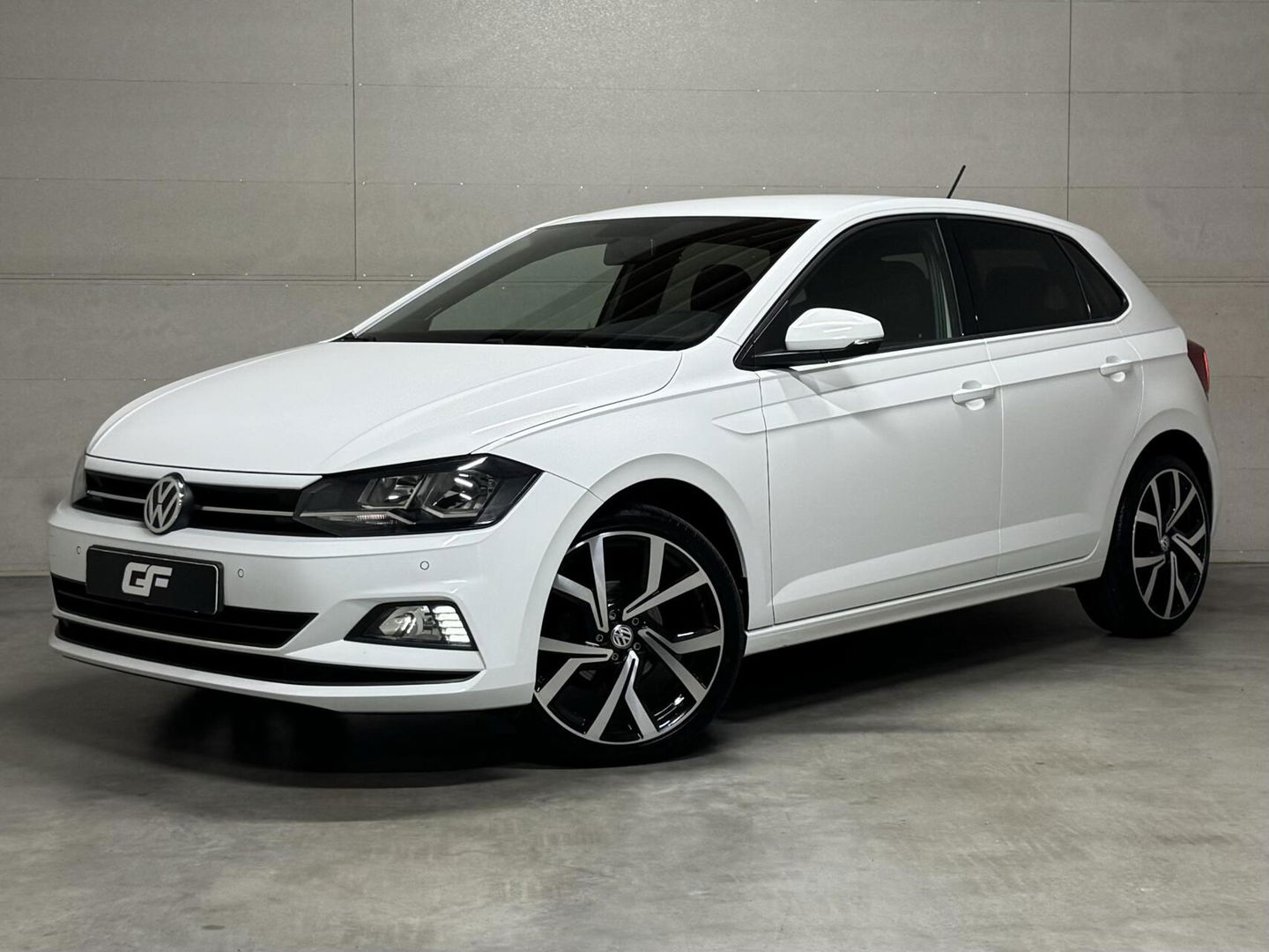 Volkswagen Polo 1.0 TSI 17” R-Line Airco ACC Carplay NAP
