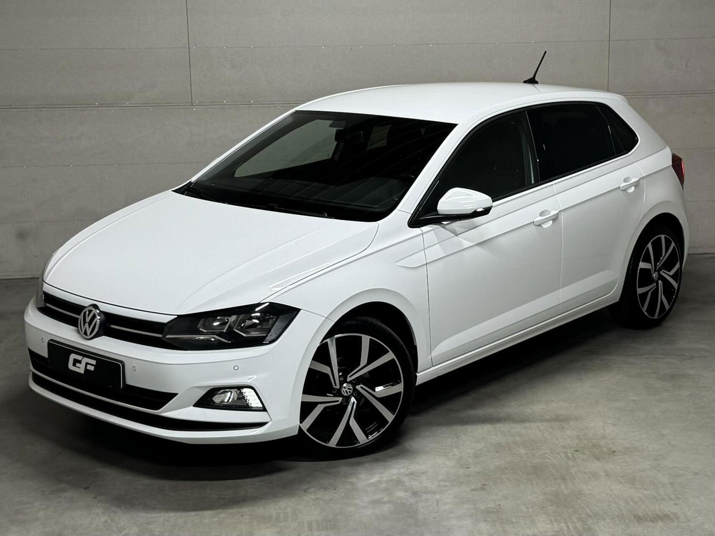 Volkswagen Polo 1.0 TSI 17” R-Line Airco ACC Carplay NAP