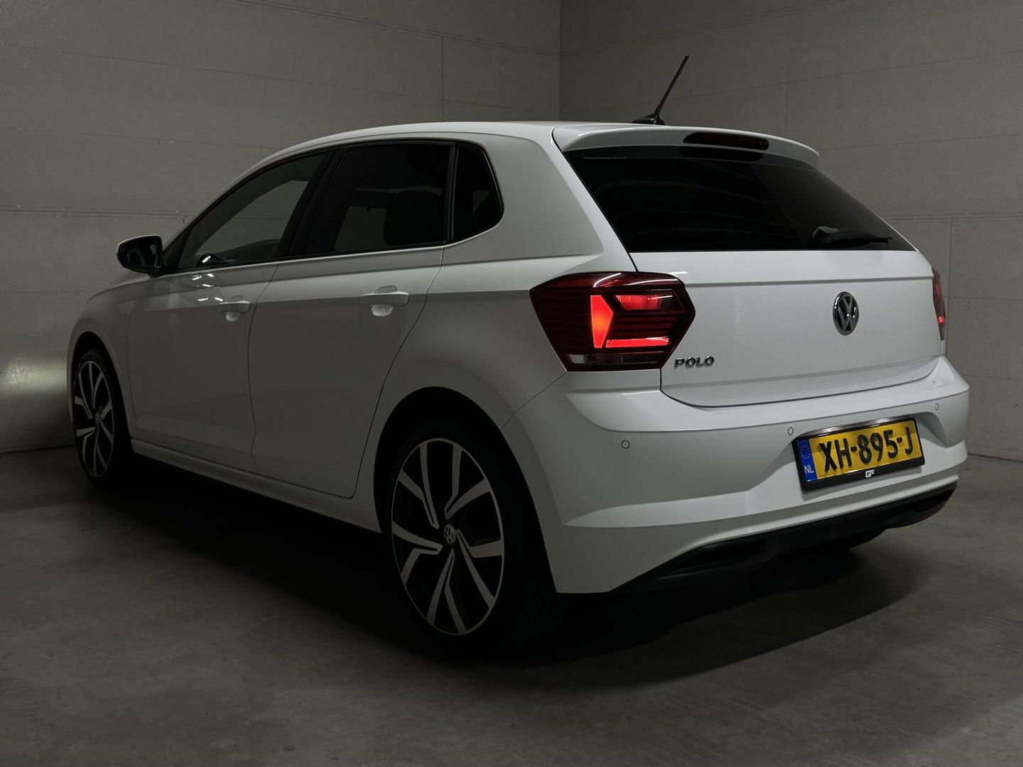 Volkswagen Polo 1.0 TSI 17β R-Line Airco ACC Carplay NAP