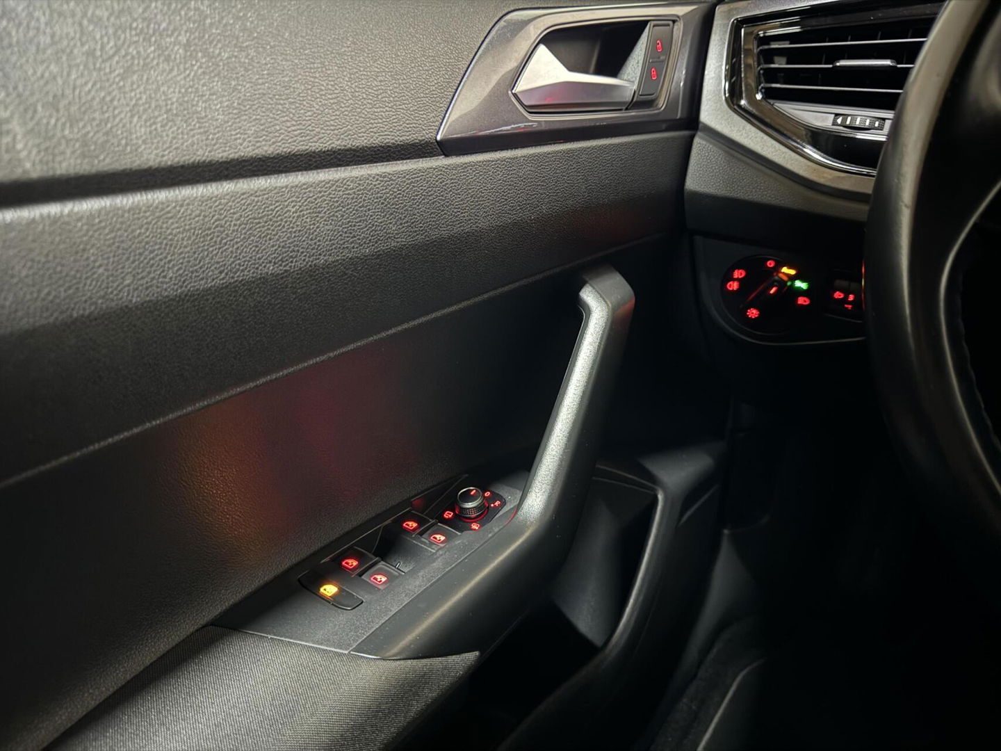 Volkswagen Polo 1.0 TSI 17” R-Line Airco ACC Carplay NAP