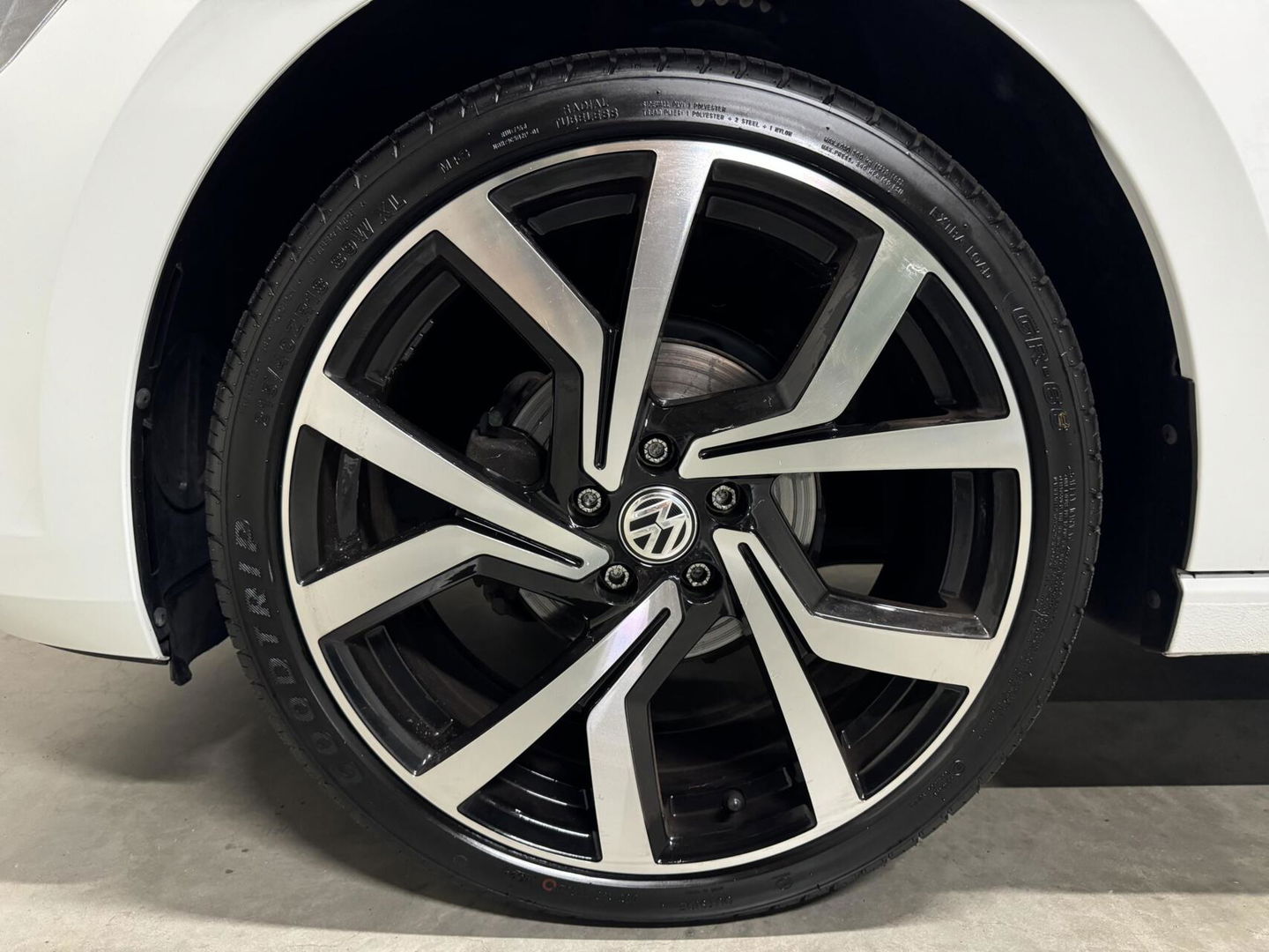 Volkswagen Polo 1.0 TSI 17” R-Line Airco ACC Carplay NAP