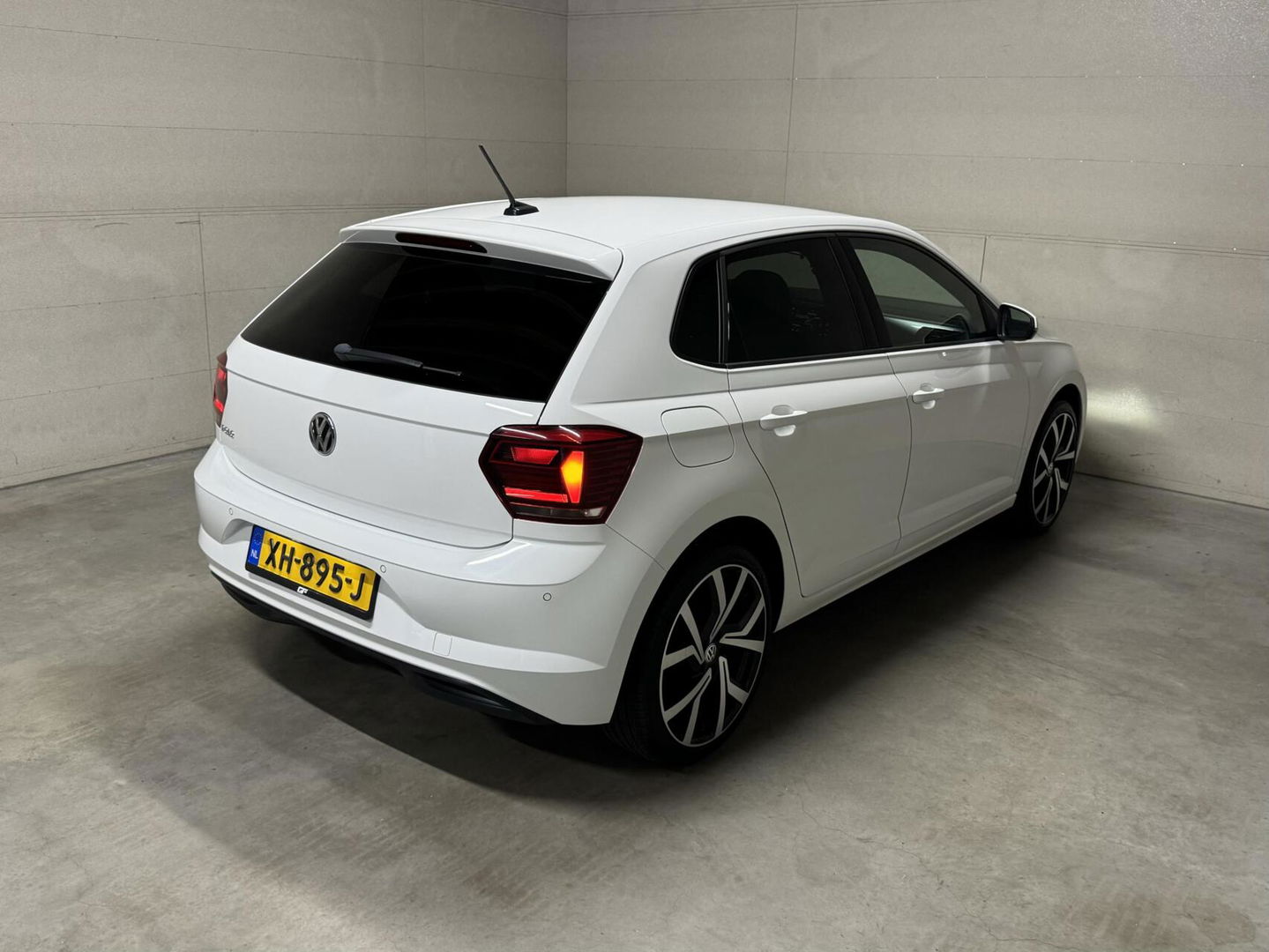 Volkswagen Polo 1.0 TSI 17β R-Line Airco ACC Carplay NAP