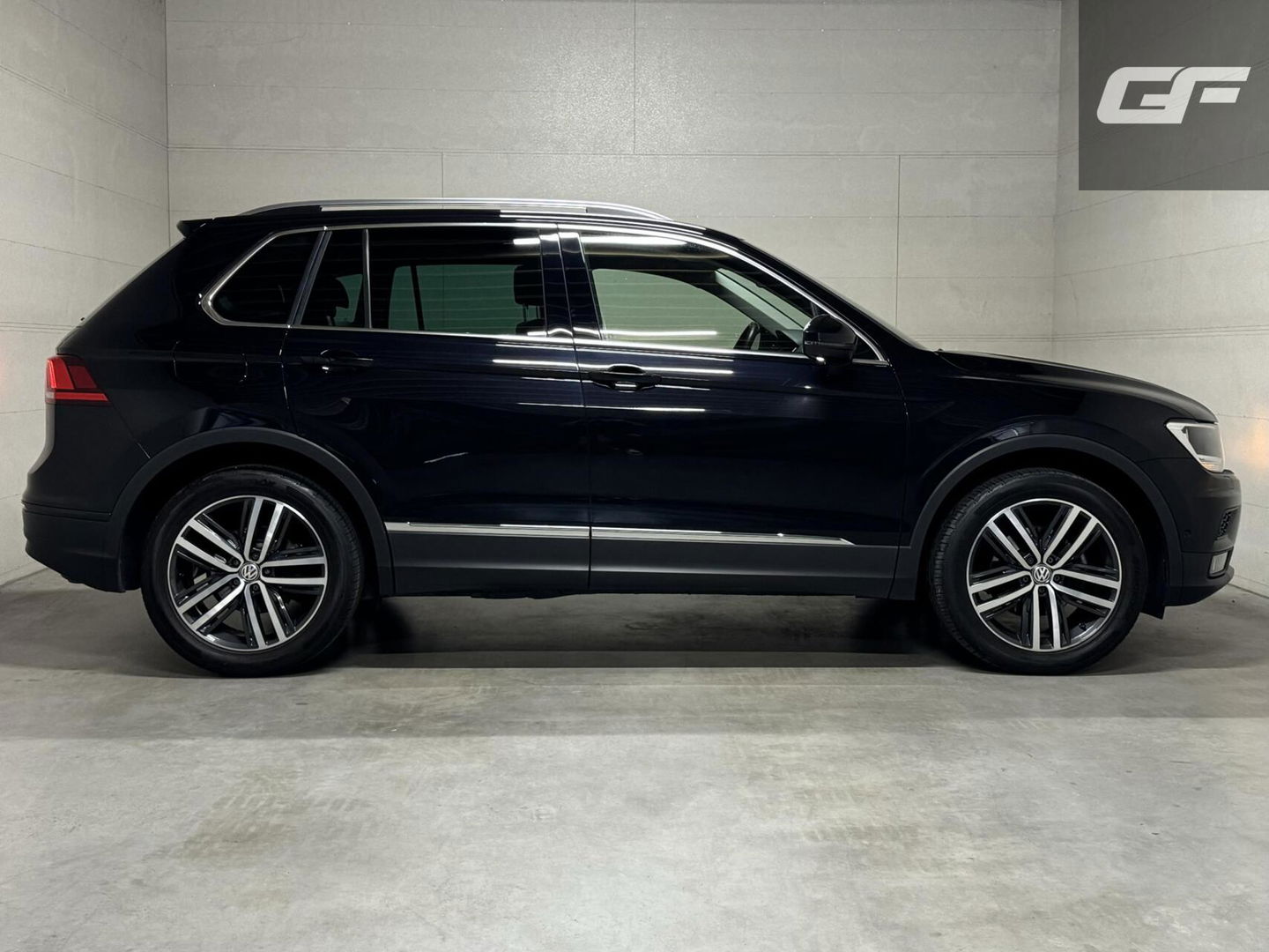Volkswagen Tiguan 1.4 TSI ACT Carplay ACC Stoelver. Camera Trekh.