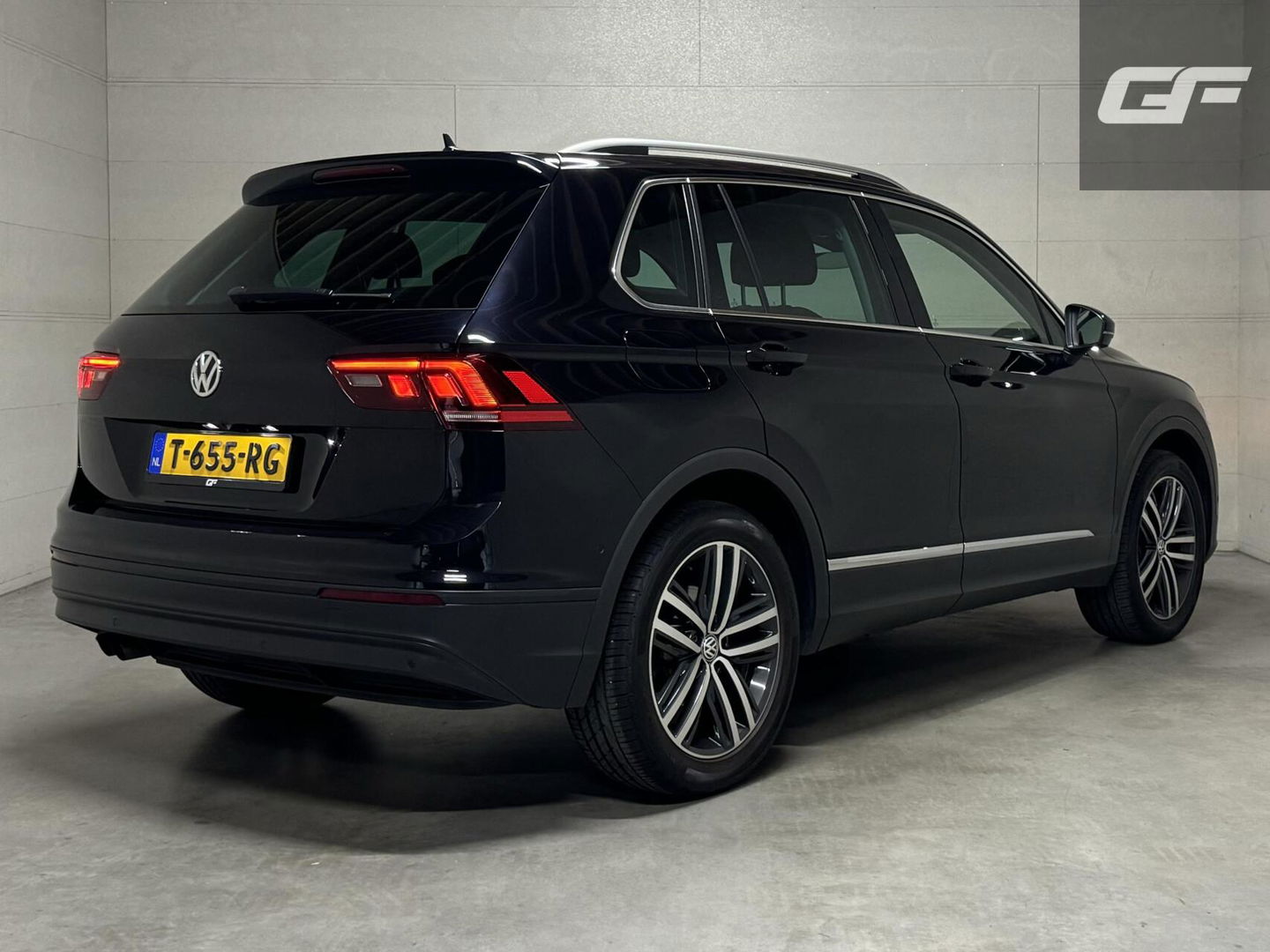 Volkswagen Tiguan 1.4 TSI ACT Carplay ACC Stoelver. Camera Trekh.