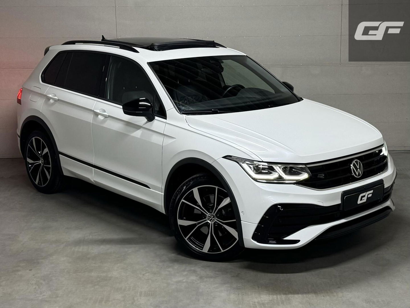 Volkswagen Tiguan 1.4 TSI eHybrid R-Line Black Style Pano HUD 360º Carplay