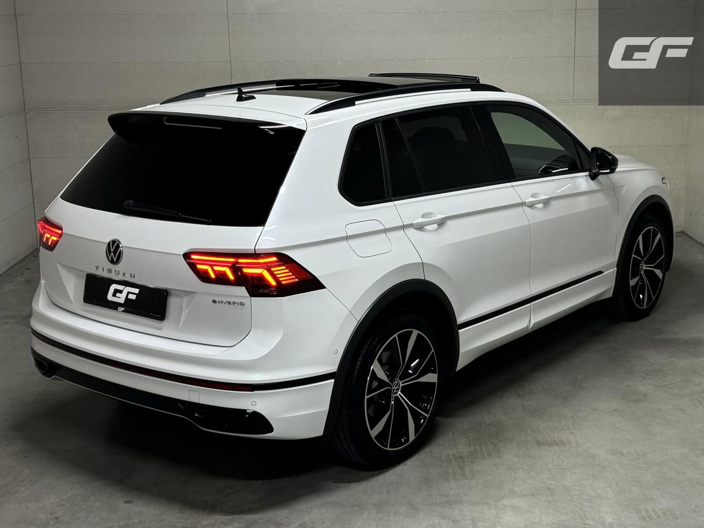 Volkswagen Tiguan 1.4 TSI eHybrid R-Line Black Style Pano HUD 360º Carplay