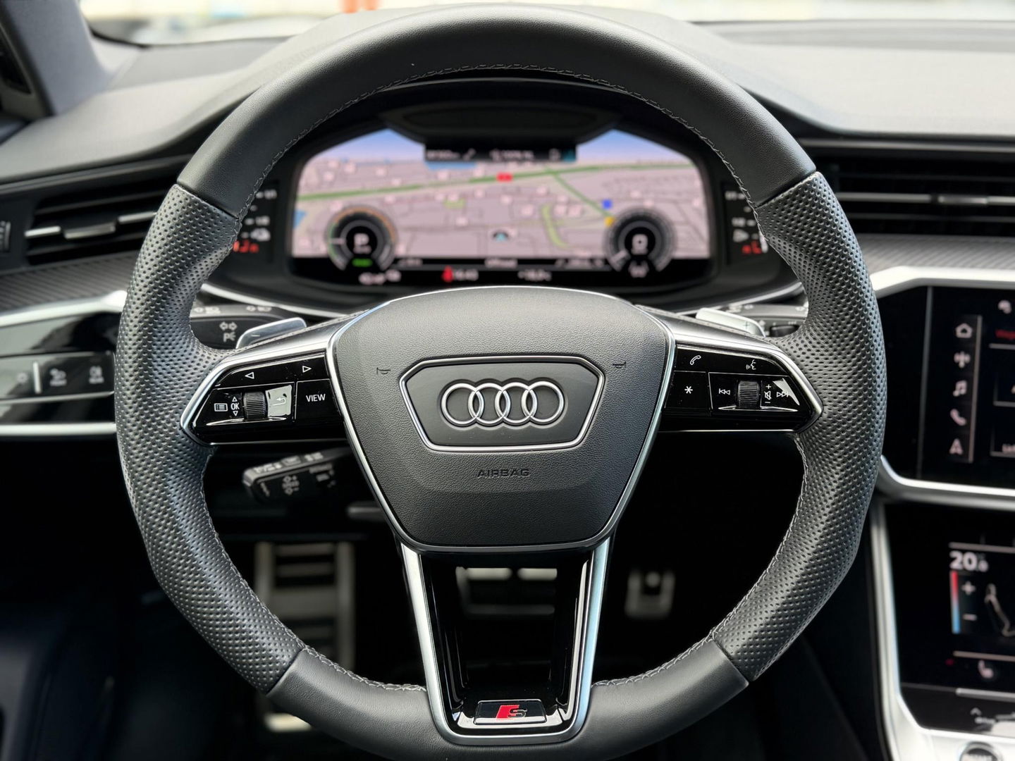 Audi A6 Avant 50 TFSI e quattro 299PK S edition |Pano|B&O|ACC|360Cam|Leer|HD Matrix|Sfeer|20"|Trekhaak|S-Line|Zwart-optiek