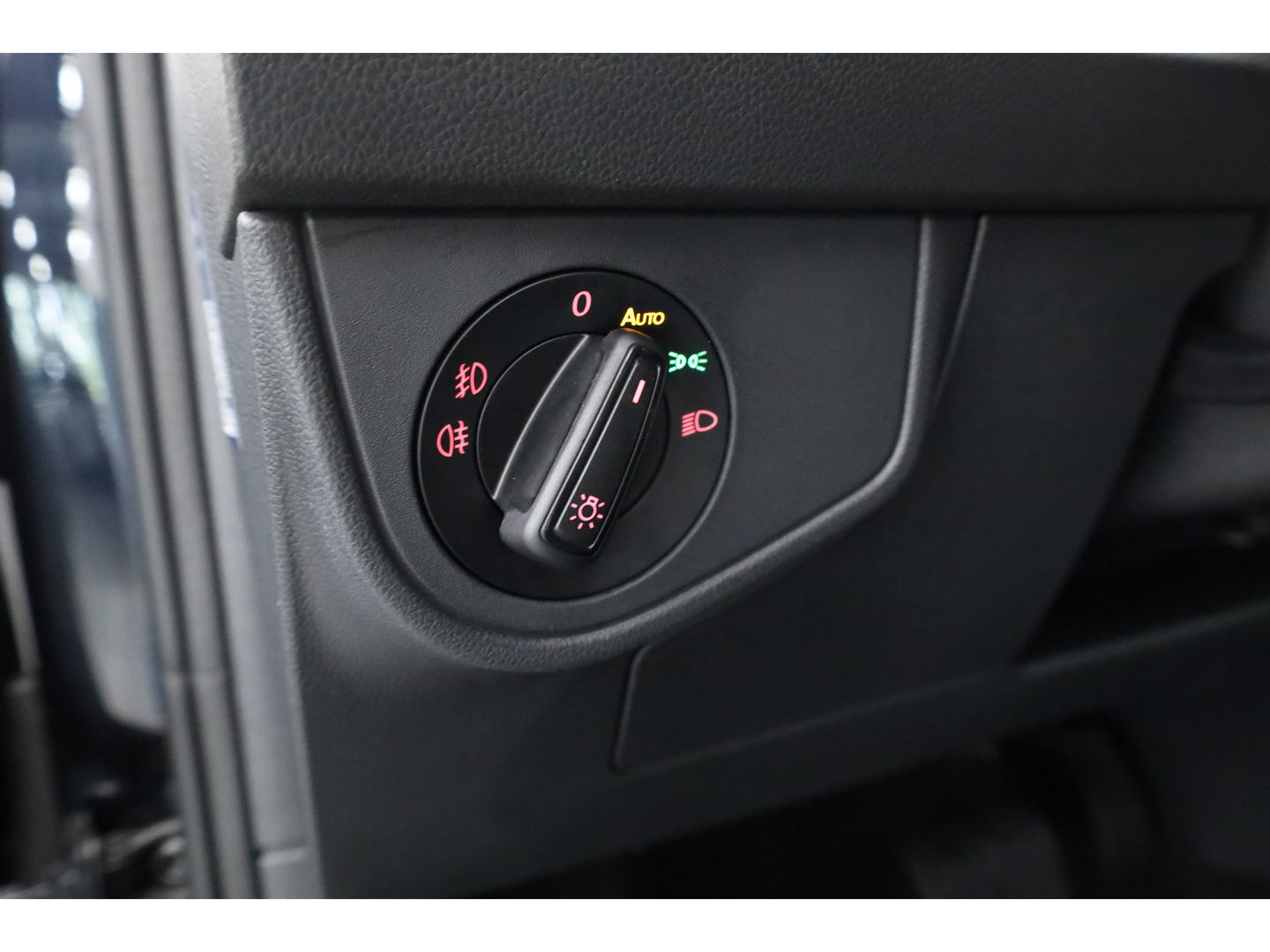 Volkswagen Polo 1.0 TSI R-line DSG | Digi. Dashboard | Adapt. Cruise | Stoelverw. | Apple CarPlay | PDC V+A