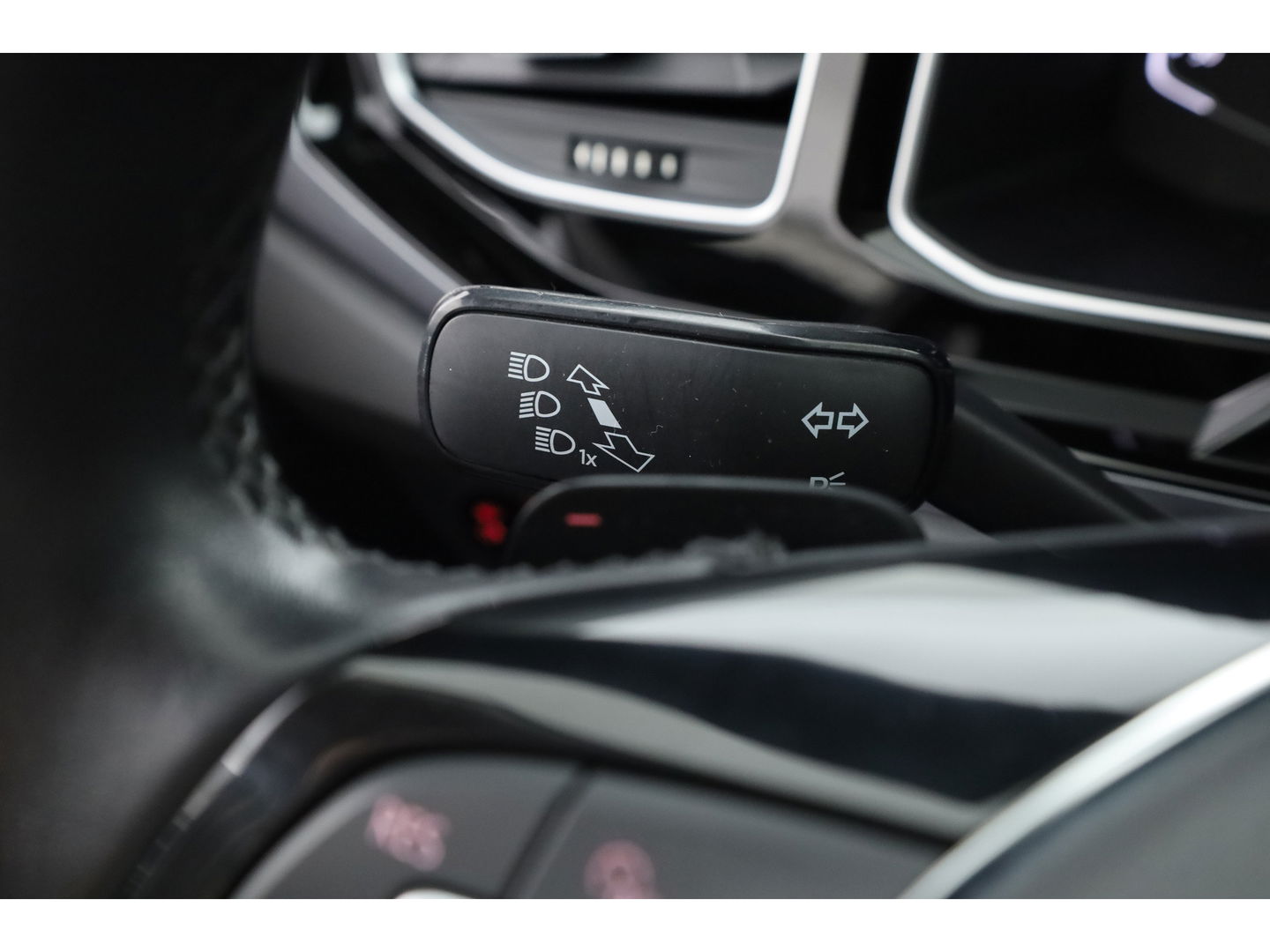 Volkswagen Polo 1.0 TSI R-line DSG | Digi. Dashboard | Adapt. Cruise | Stoelverw. | Apple CarPlay | PDC V+A