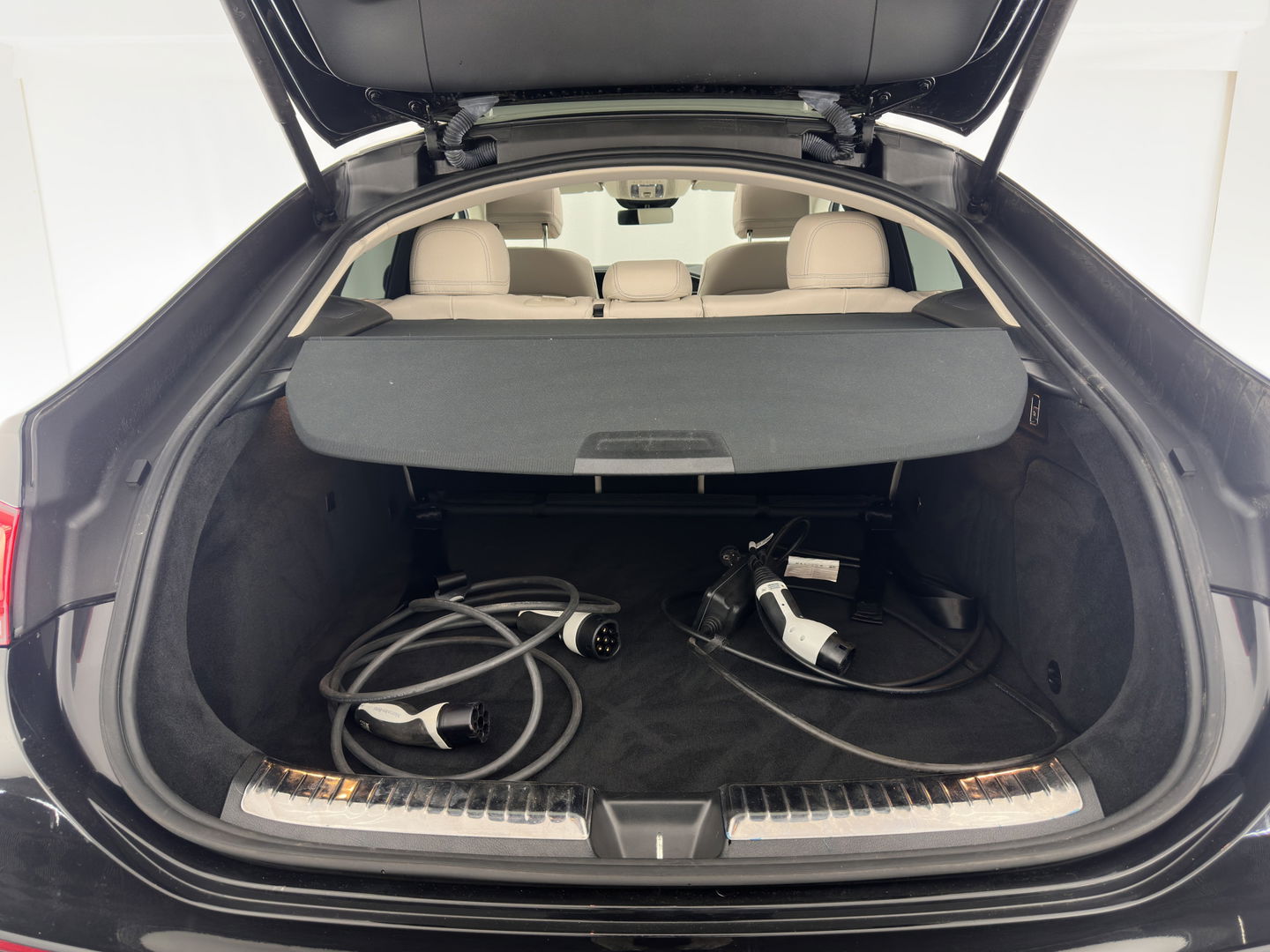 Mercedes-Benz GLE Coupé 350 de AMG-Sportpack Premium 4MATIC (INCL-BTW) Aut. *PANO | HEAD-UP | LUXURY-LEATHER | MULTIBEAM-LED | BURMESTER-SOUND | ADAPTIVE-CRUISE | TOP-VIEW | BLIND-SPOT | MEMORY-PACK | HEATED/VENTILATED-COMFORTSEATS | KEYLESS | DAB+ |