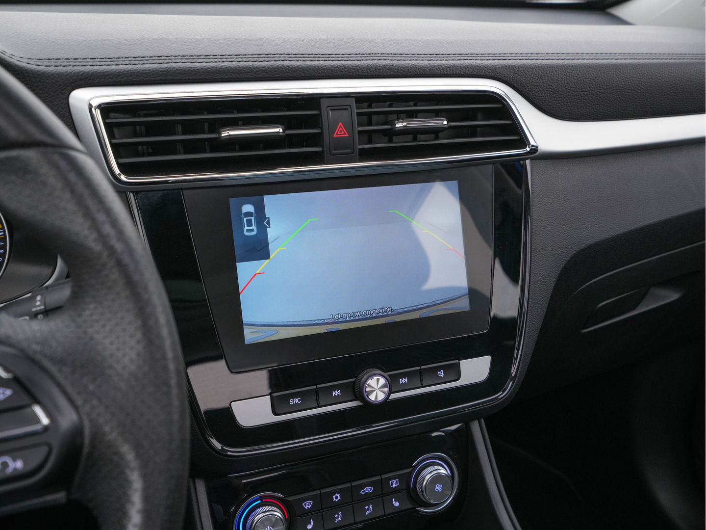MG ZS EV Luxury 45 kWh {SOH-96 %} (INCL-BTW) Aut. *PANO | LUXURY-LEATHER | CCS-FASTLOADER | KEYLESS | NAVI-FULLMAP | ADAPTIVE-CRUISE | CAMERA | HEATED-SPORTSEATS | CARPLAY | BLINDSPOT | DAB | LANE-ASSIST | PRIVACY-GLASS | 17"