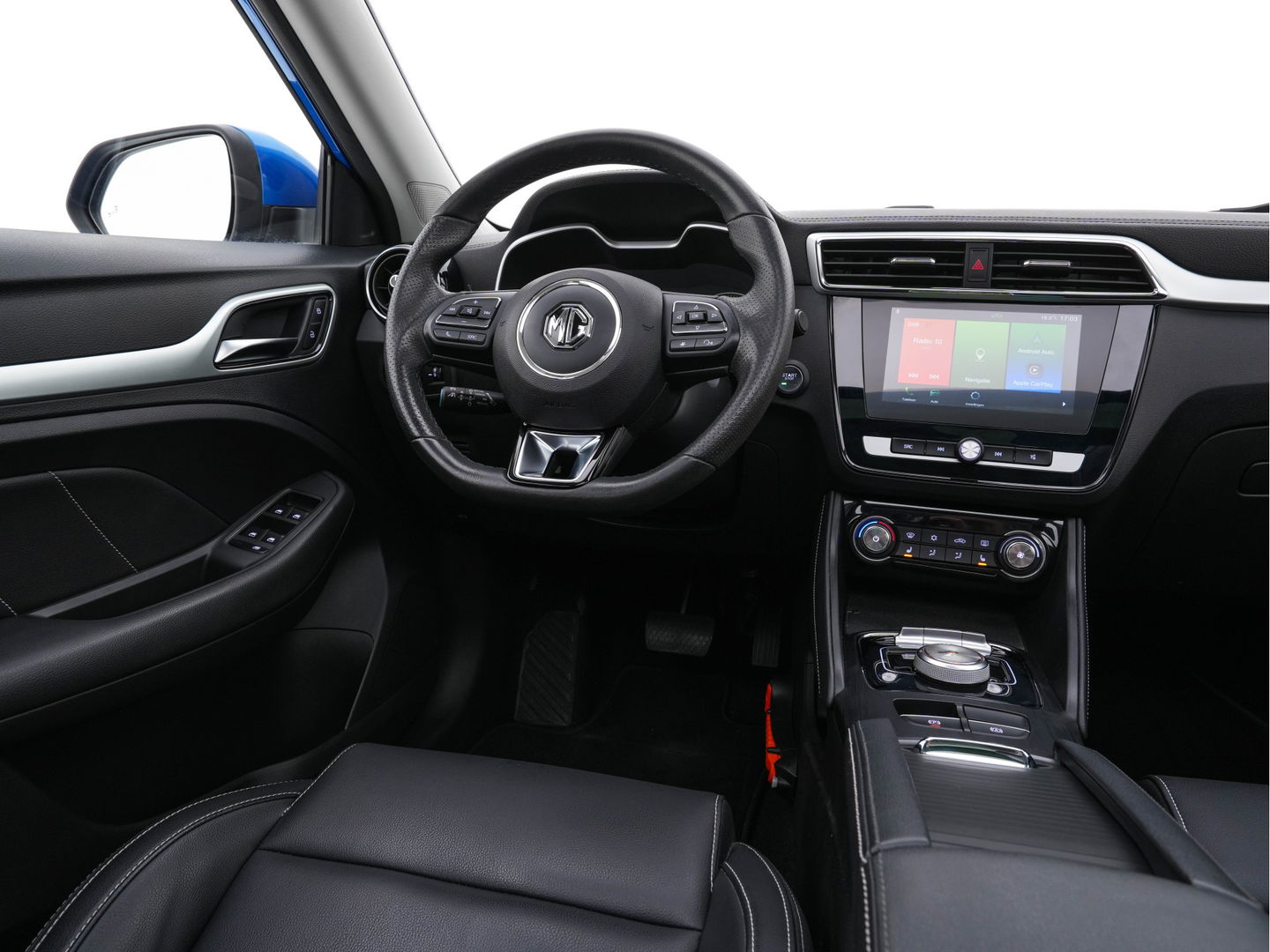 MG ZS EV Luxury 45 kWh {SOH-96 %} (INCL-BTW) Aut. *PANO | LUXURY-LEATHER | CCS-FASTLOADER | KEYLESS | NAVI-FULLMAP | ADAPTIVE-CRUISE | CAMERA | HEATED-SPORTSEATS | CARPLAY | BLINDSPOT | DAB | LANE-ASSIST | PRIVACY-GLASS | 17"