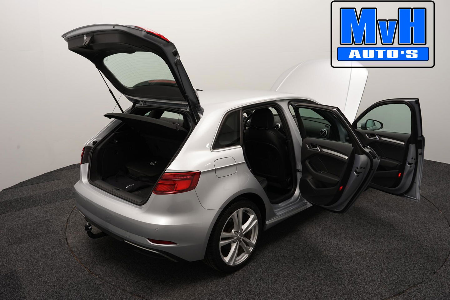 Audi A3 Sportback 1.4 e-tron S-Line|VIRTUAL|SPORTSTOEL|TREKHAAK