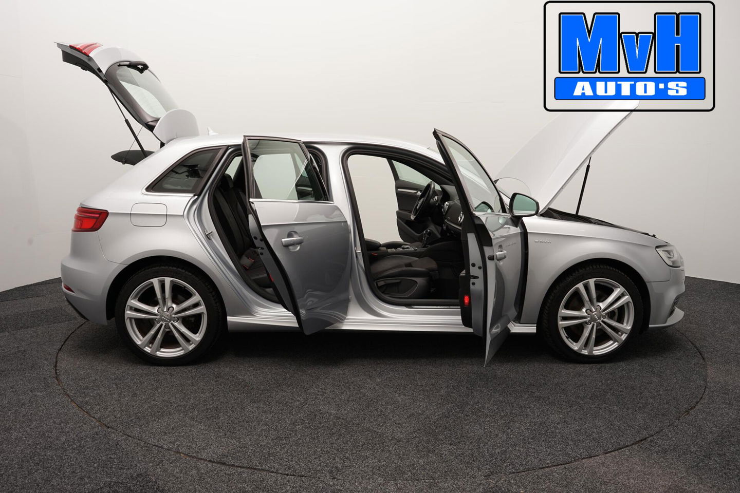 Audi A3 Sportback 1.4 e-tron S-Line|VIRTUAL|SPORTSTOEL|TREKHAAK