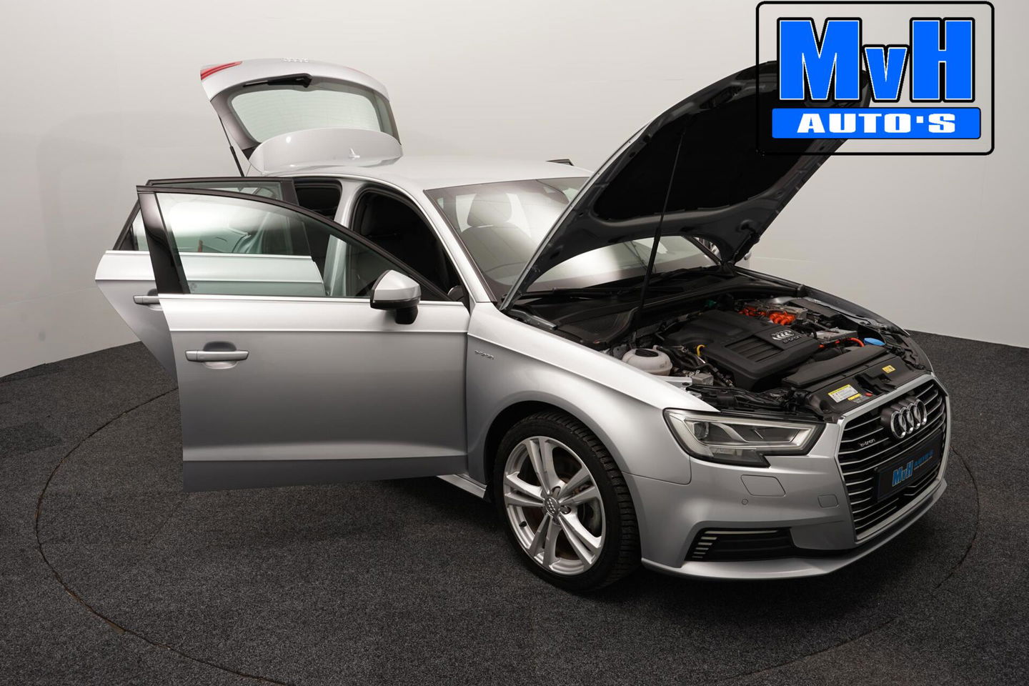 Audi A3 Sportback 1.4 e-tron S-Line|VIRTUAL|SPORTSTOEL|TREKHAAK