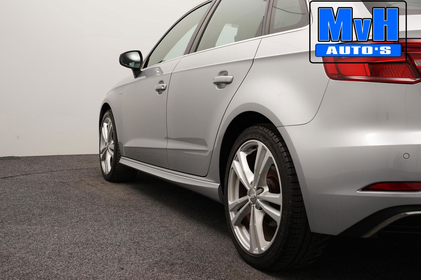 Audi A3 Sportback 1.4 e-tron S-Line|VIRTUAL|SPORTSTOEL|TREKHAAK