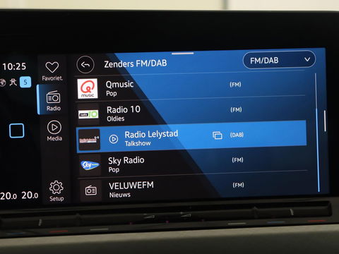 Volkswagen Golf 1.5 eTSI Style | Carplay | Navigatie | Camera | Adaptive cruise | Digital Cockpit | Full LED | Climate control | Parkeerhulp