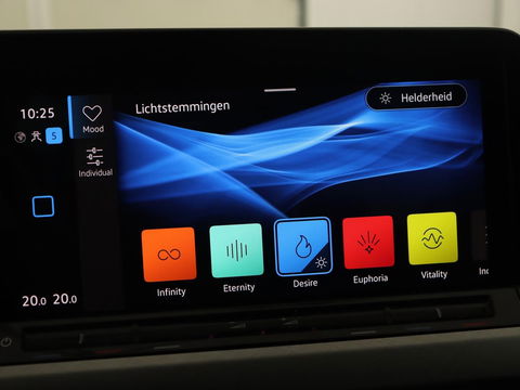 Volkswagen Golf 1.5 eTSI Style | Carplay | Navigatie | Camera | Adaptive cruise | Digital Cockpit | Full LED | Climate control | Parkeerhulp