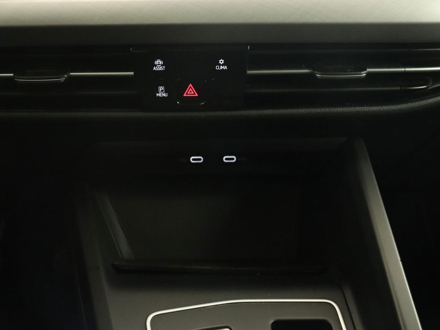 Volkswagen Golf 1.5 eTSI Style | Carplay | Navigatie | Camera | Adaptive cruise | Digital Cockpit | Full LED | Climate control | Parkeerhulp