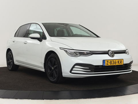 Volkswagen Golf 1.5 eTSI Style | Carplay | Navigatie | Camera | Adaptive cruise | Digital Cockpit | Full LED | Climate control | Parkeerhulp