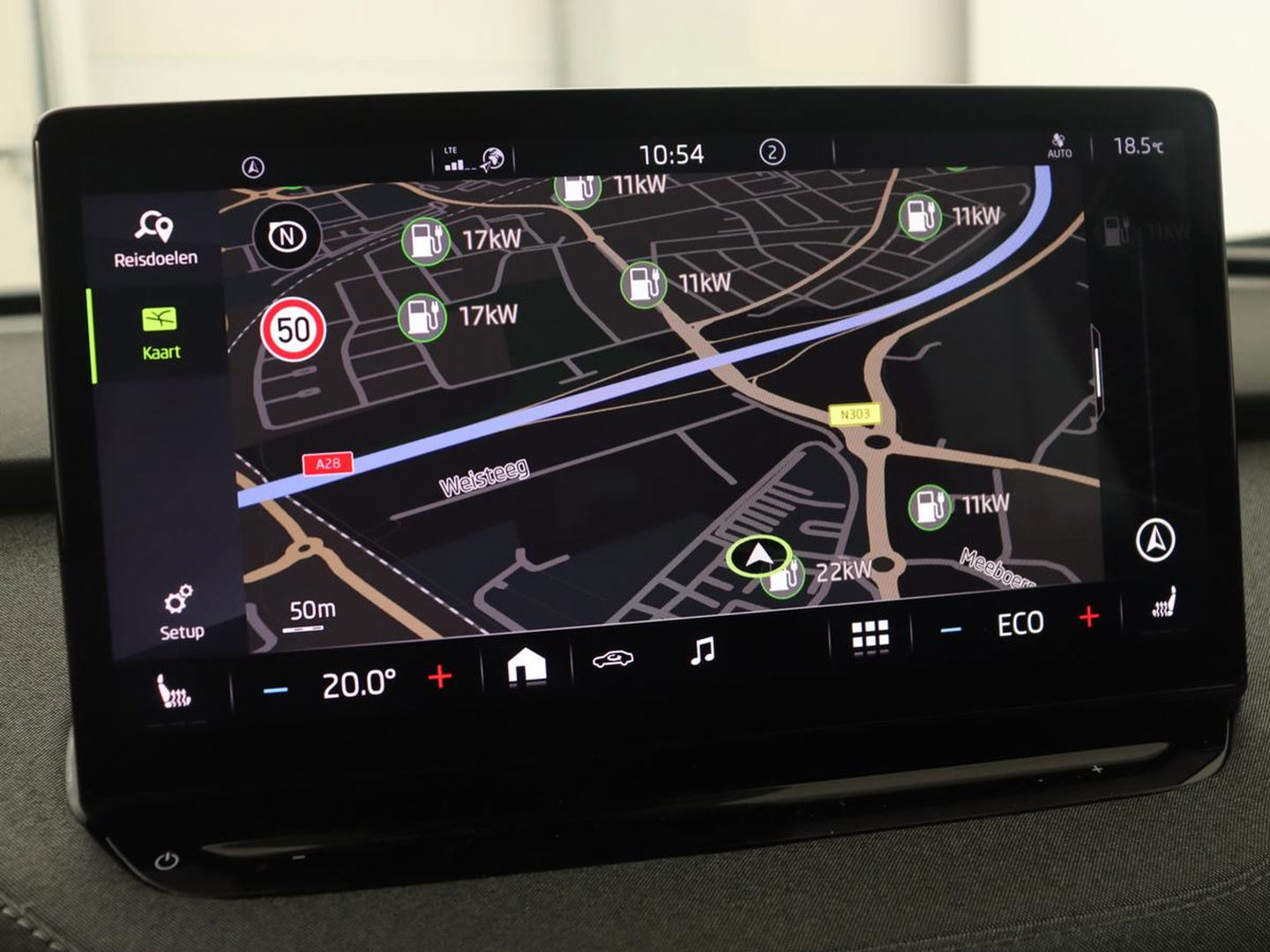 Škoda Enyaq iV 60 | Stoelverwarming | Trekhaak | Matrix LED | Carplay | Stuurverwarming | Navigatie | Half leder | Cruise control | Parkeerhulp