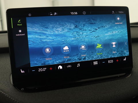 Škoda Enyaq iV 60 | Stoelverwarming | Trekhaak | Matrix LED | Carplay | Stuurverwarming | Navigatie | Half leder | Cruise control | Parkeerhulp