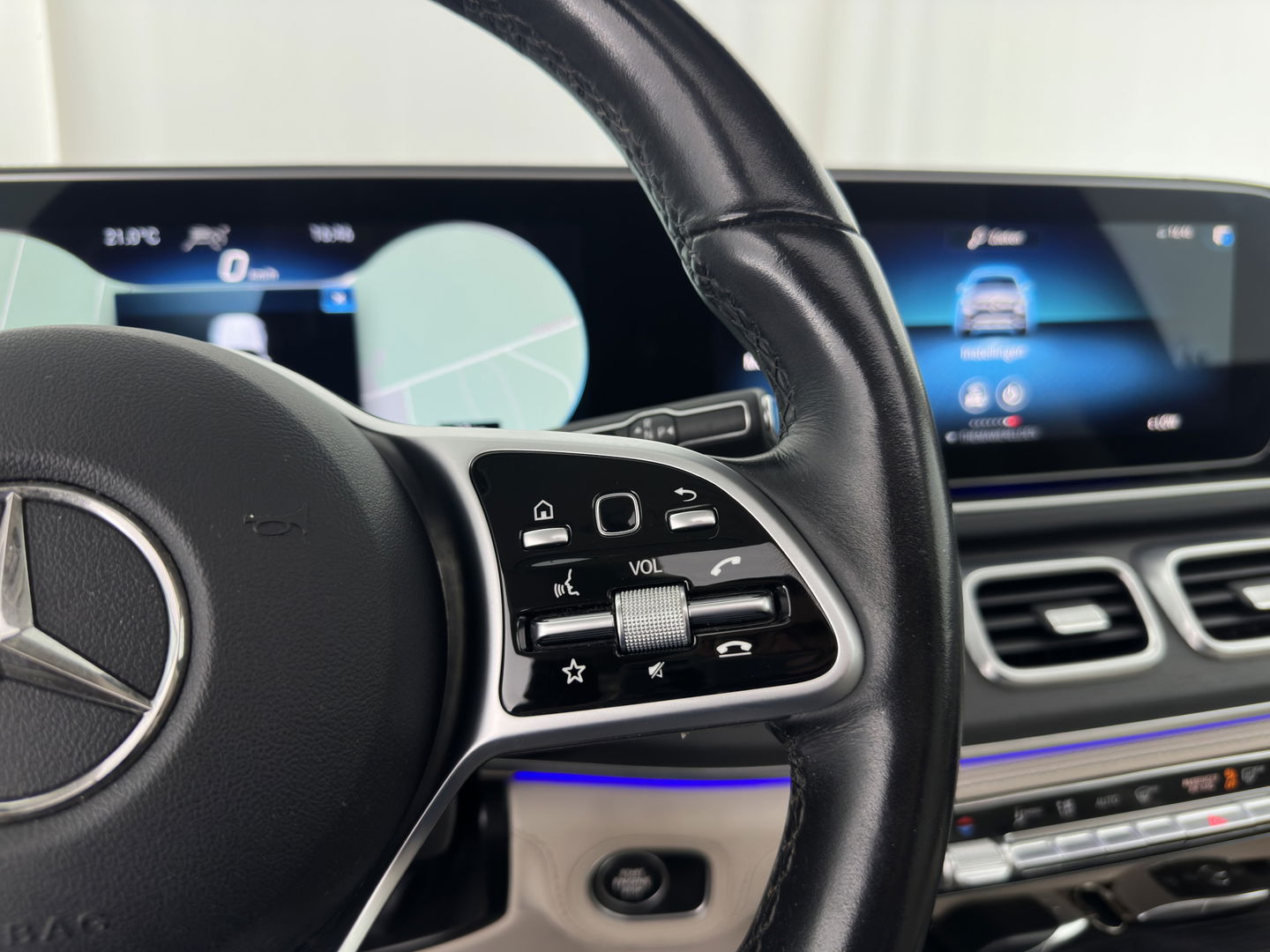 Mercedes-Benz GLE Coupé 350 de AMG-Sportpack Premium 4MATIC (INCL-BTW) Aut. *PANO | HEAD-UP | LUXURY-LEATHER | MULTIBEAM-LED | BURMESTER-SOUND | ADAPTIVE-CRUISE | TOP-VIEW | BLIND-SPOT | MEMORY-PACK | HEATED/VENTILATED-COMFORTSEATS | KEYLESS | DAB+ |