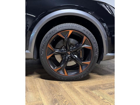 CUPRA Formentor 1.4 e-Hybrid VZ PANO KEYLESS 360